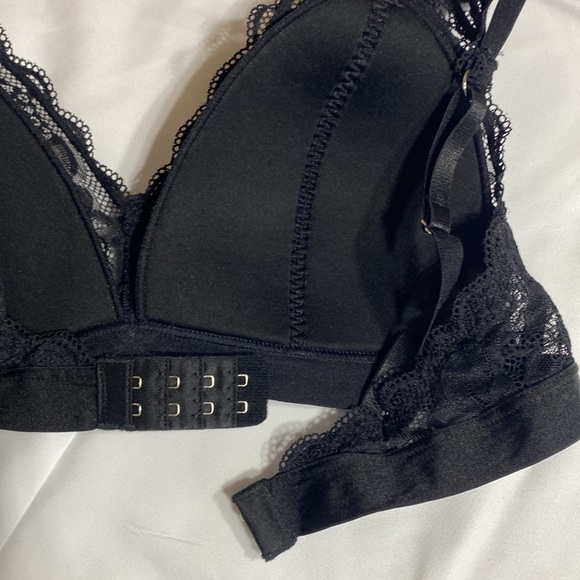 Lace Bralette, UCA brand, wireless, light padding, size 34C - Picture 5 of 6